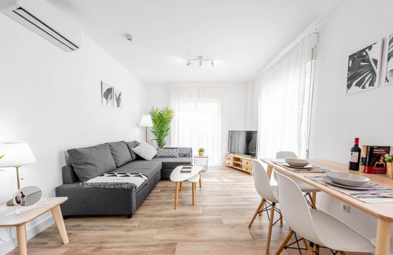 Apartamentos Toboso Plaza 内尔哈 外观 照片