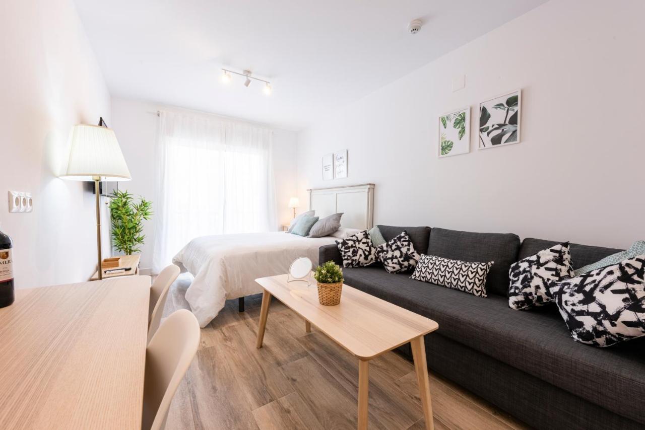 Apartamentos Toboso Plaza 内尔哈 外观 照片 A studio apartment in Madrid, Spain