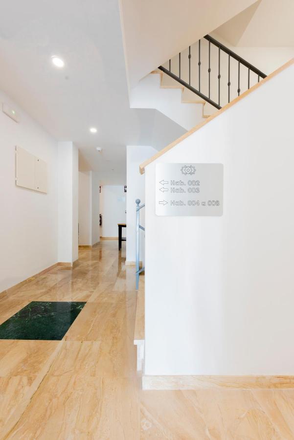 Apartamentos Toboso Plaza 内尔哈 外观 照片 Interior of the building